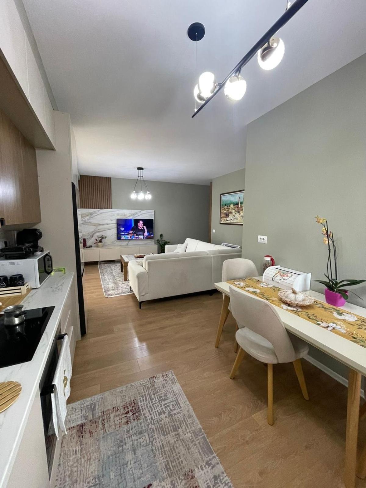 Garden Building Luxury Apartment Tirana Buitenkant foto