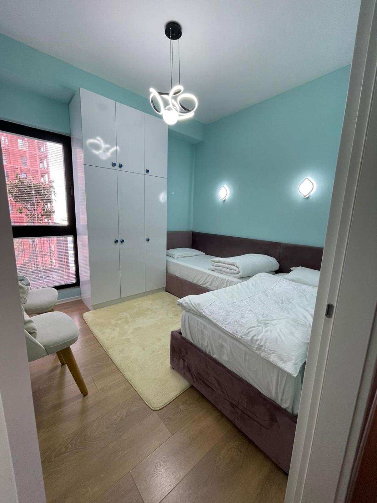 Garden Building Luxury Apartment Tirana Buitenkant foto
