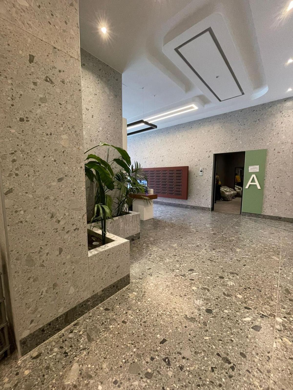 Garden Building Luxury Apartment Tirana Buitenkant foto