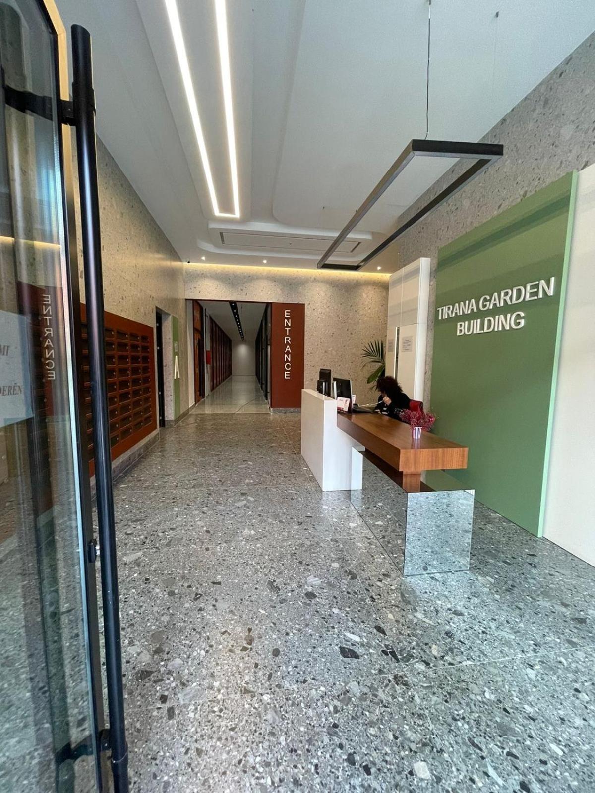 Garden Building Luxury Apartment Tirana Buitenkant foto